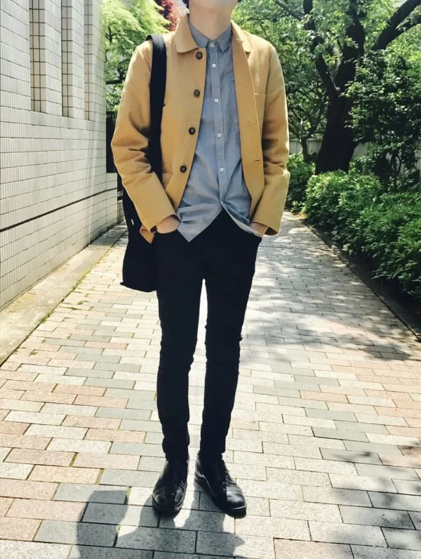 体重増加前のひろしさん。ファッションはタイトなシャツ＆スキニーパンツが定番のスタイル。