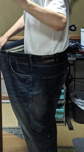 以前履いていたパンツはこんなにブカブカに!