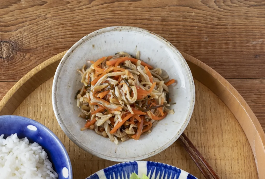 にんじんとえのきのショウガ和え