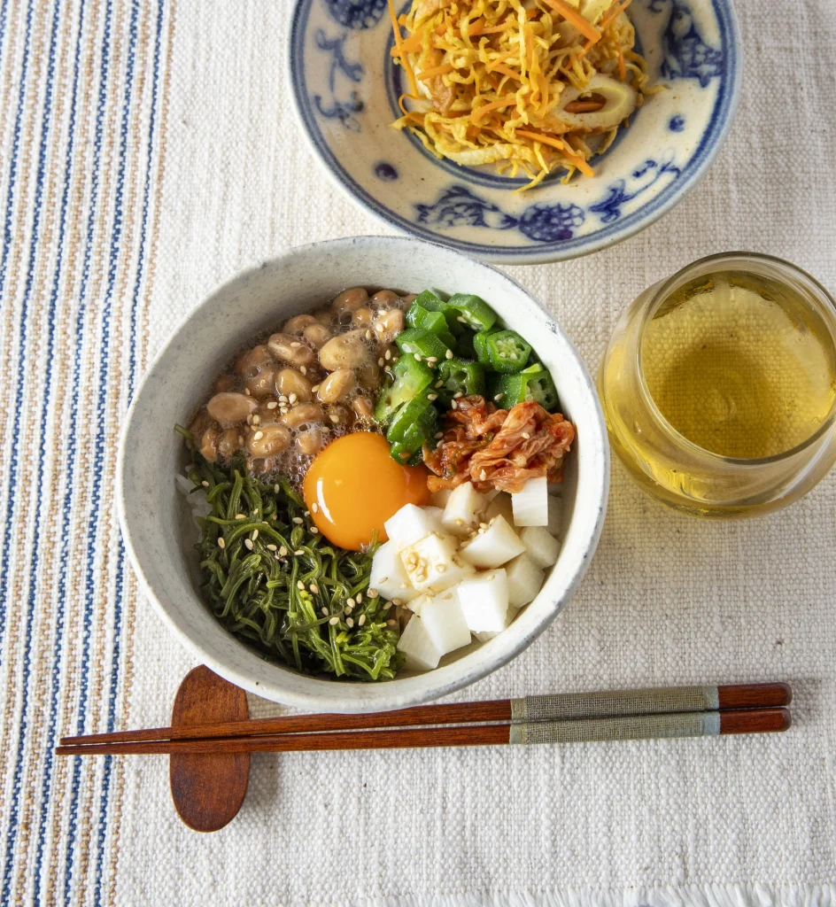 長いもとキムチのねばねば丼