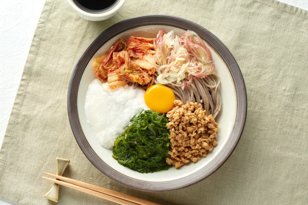 ダイエッターに「そば」が人気！栄養バランス整うおすすめカスタマイズの仕方を紹介