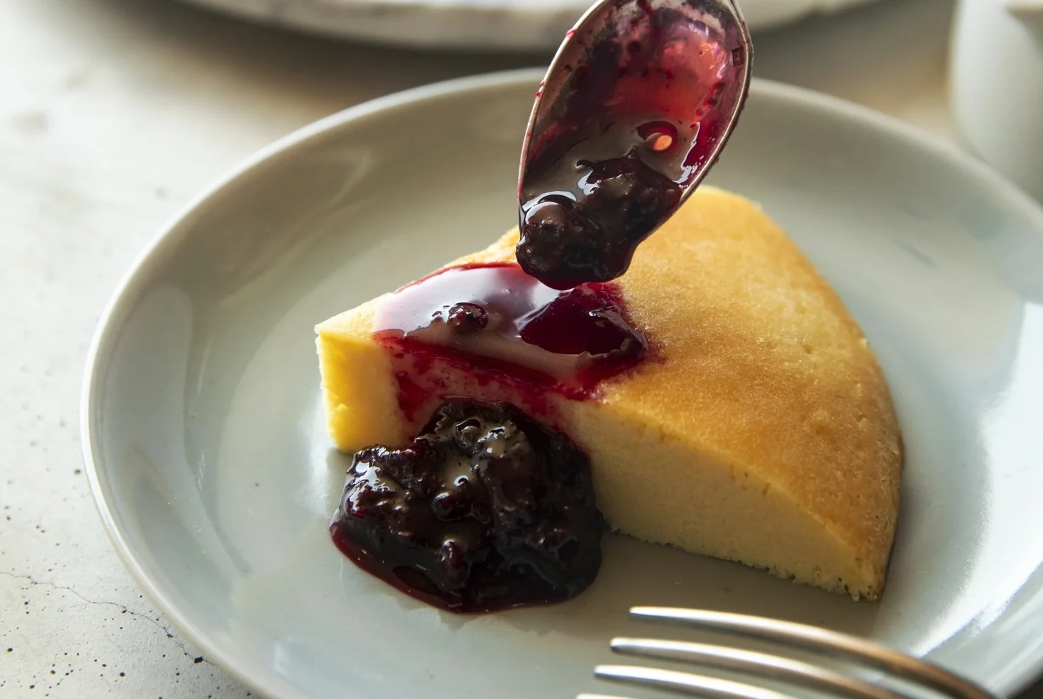 1つ121kcal！オーブン不要、炊飯器で作れる「濃厚ベイクドチーズケーキ」を書籍から先行公開